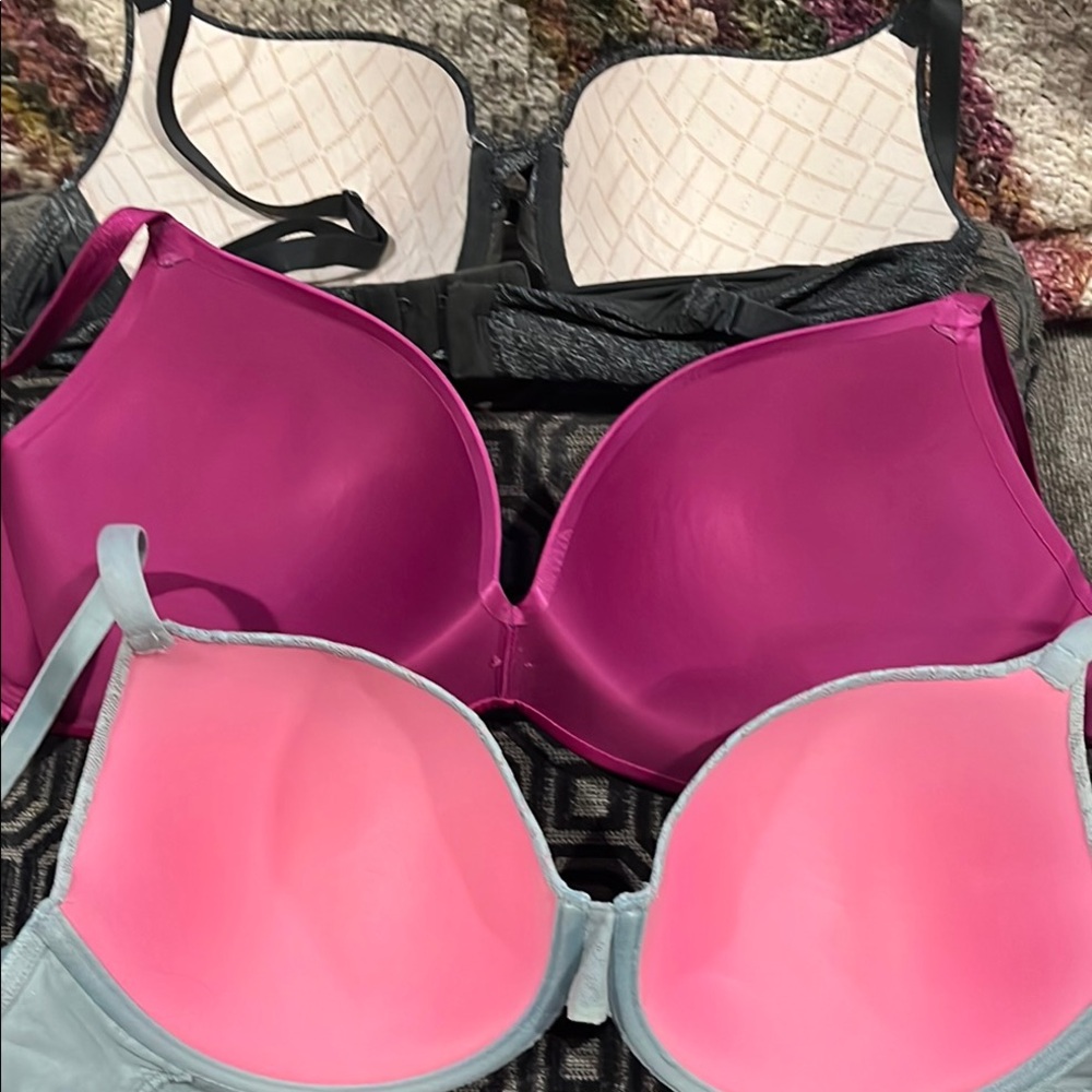PINK and Victoria's Secret bras - Picture 6 of 9